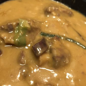 Max's Restaurant - Seattle - Kare Kare  was really good nice and tender - Filipino Near Me - Tukwila, Washington