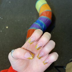 M Nails & Spa
