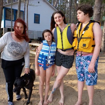 Rocky Cove Cottages - Vacation Rentals Near Me - Nottingham, New Hampshire Rocky Cove Cottages - Vacation Rentals Near Me - Nottingham, New Hampshire