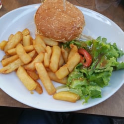 Le Café Cosy - Burger "Landais" avec frites maisons