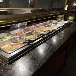 Lin's Grand Buffet - Beef And Broccoli Entree /Chicken And Broccoli Entree /Lo Mein /