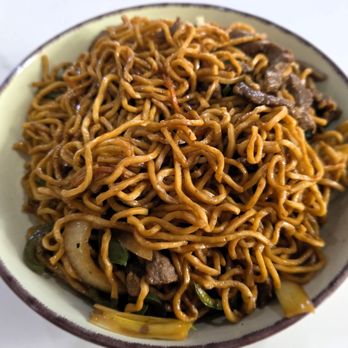 Peter Chang - Beef Lo Mien with Jalapeño added - Szechuan Near Me - Arlington, Virginia Peter Chang - Beef Lo Mien with Jalapeño added - Szechuan Near Me - Arlington, Virginia
