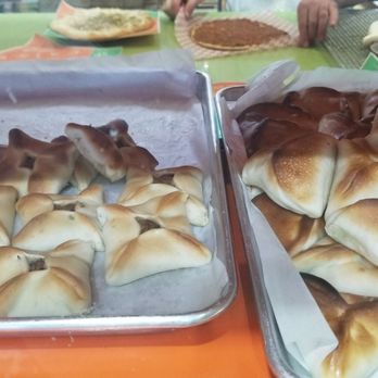 Al Deewan Bakery - two pans of bread - Halal Near Me - Scarborough, Ontario Al Deewan Bakery - two pans of bread - Halal Near Me - Scarborough, Ontario