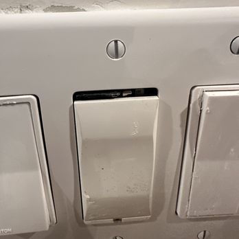 The Ivy Builders - Sloppy and improperly installed light switches - General Contractors Near Me - Los Angeles, California