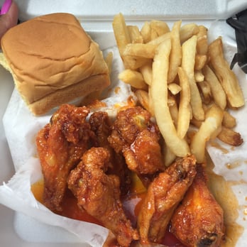 Bethune Grill - Best wings! - American Near Me - Daytona Beach, Florida