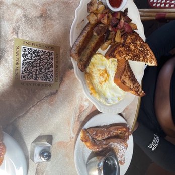 Cafe Intermezzo - American Breakfast & 2 Piece French Toast - Coffee & Tea Near Me - Dunwoody, Georgia Cafe Intermezzo - American Breakfast & 2 Piece French Toast - Coffee & Tea Near Me - Dunwoody, Georgia