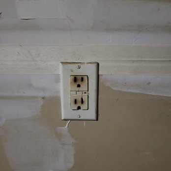 Advantage Property Management - Blown outlets - Property Management Near Me - Fort Collins, Colorado Advantage Property Management - Blown outlets - Property Management Near Me - Fort Collins, Colorado