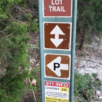 Walnut Creek Metropolitan Park - 7/24/19-Walnut Creek Metropolitan Park.. trail sign - Parks Near Me - Austin, Texas Walnut Creek Metropolitan Park - 7/24/19-Walnut Creek Metropolitan Park.. trail sign - Parks Near Me - Austin, Texas