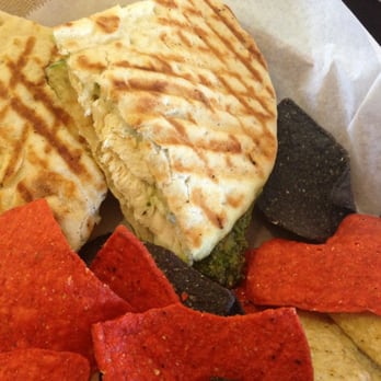 Cafe Edesia - Pesto chicken - Cafes Near Me - Gardner, Massachusetts