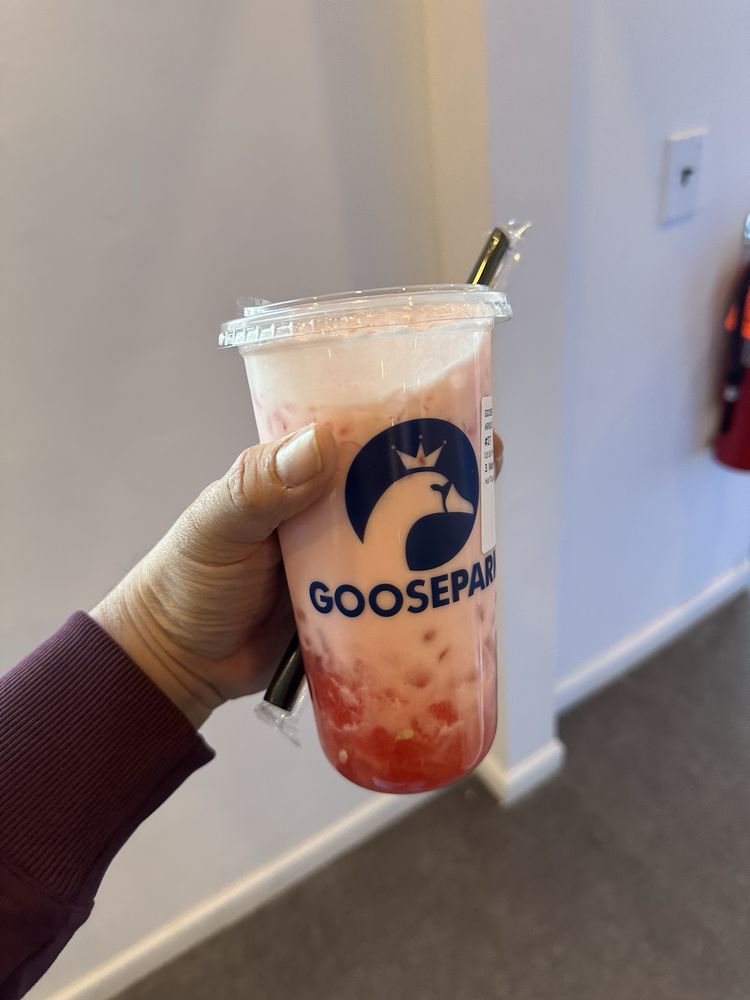 Goosepark Boba & Wings Logo