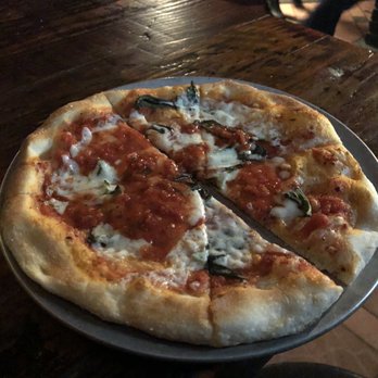 Alligator Lounge - Barely any  basil for my pie . Wouldn't recommend - Lounges Near Me - Brooklyn, New York