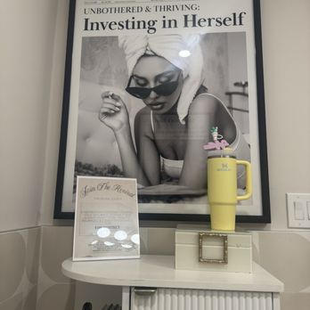 Revive Skin Bar - Bathroom looks nice - Skin Care Near Me - Mesa, Arizona Revive Skin Bar - Bathroom looks nice - Skin Care Near Me - Mesa, Arizona
