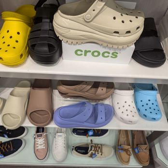 SoftMoc - Crocs - Shoe Stores Near Me - Winnipeg, Manitoba SoftMoc - Crocs - Shoe Stores Near Me - Winnipeg, Manitoba