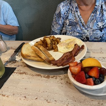 Toast Kitchen & Bar - Simple breakfast - Breakfast & Brunch Near Me - Brea, California Toast Kitchen & Bar - Simple breakfast - Breakfast & Brunch Near Me - Brea, California