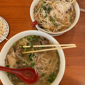 The Chef’s Pho - 7. Steak and Brisket Pho X-L (bottom) and medium (top) - Vietnamese Near Me - Ontario, California The Chef’s Pho - 7. Steak and Brisket Pho X-L (bottom) and medium (top) - Vietnamese Near Me - Ontario, California