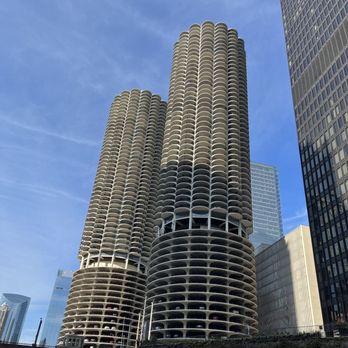 Shoreline Sightseeing - Marina towers - Architectural Tours Near Me - Chicago, Illinois Shoreline Sightseeing - Marina towers - Architectural Tours Near Me - Chicago, Illinois