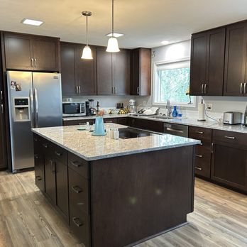 Huntwood Custom Cabinets - Cabinetry Near Me - Kennewick, Washington Huntwood Custom Cabinets - Cabinetry Near Me - Kennewick, Washington