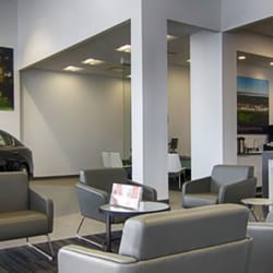 Summit Place Kia East - Waiting area.
