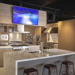 Howard's Appliances & Mattresses