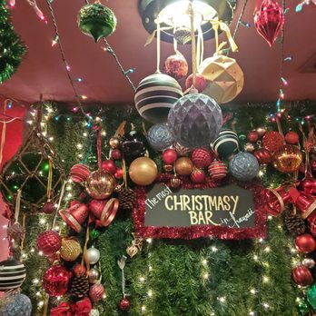 The Christmas Bar - festive decor inside - Pop-Up Restaurants Near Me - Honolulu, Hawaii The Christmas Bar - festive decor inside - Pop-Up Restaurants Near Me - Honolulu, Hawaii