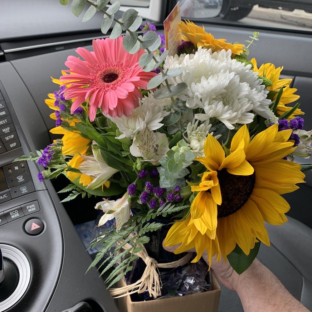 Capri Flowers - Florists Near Me - Orange, California