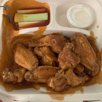 Good Guys Pizza - Ten hot wings w/ veg - Pizza Near Me - Rochester, New York Good Guys Pizza - Ten hot wings w/ veg - Pizza Near Me - Rochester, New York