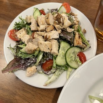 Hoover Steaks & Wines - Side salad with grilled chicken - Salad Near Me - Bluff Park, Alabama