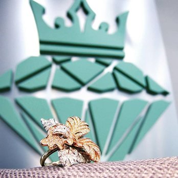 iTouchDiamonds - This is a Custom Tri-Gold Flower Ring with 3 Carats Of Diamonds!! - Jewelry Near Me - Houston, Texas iTouchDiamonds - This is a Custom Tri-Gold Flower Ring with 3 Carats Of Diamonds!! - Jewelry Near Me - Houston, Texas