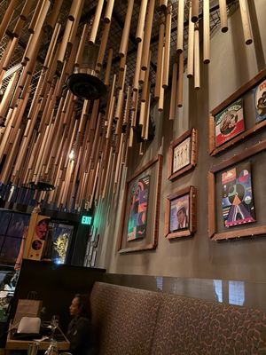 Super Mega Bien by null