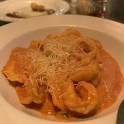 Villa Italia - Ravioli en salsa rosa