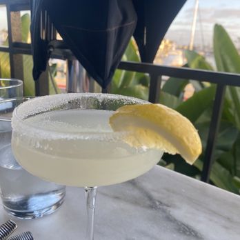 Crown Landing - Lemon drop - Seafood Near Me - Coronado, California
