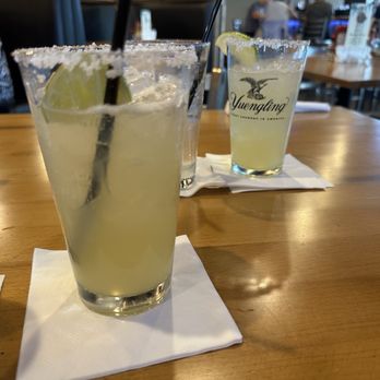 Florida Seafood - Happy hour margaritas - Seafood Near Me - Ormond Beach, Florida