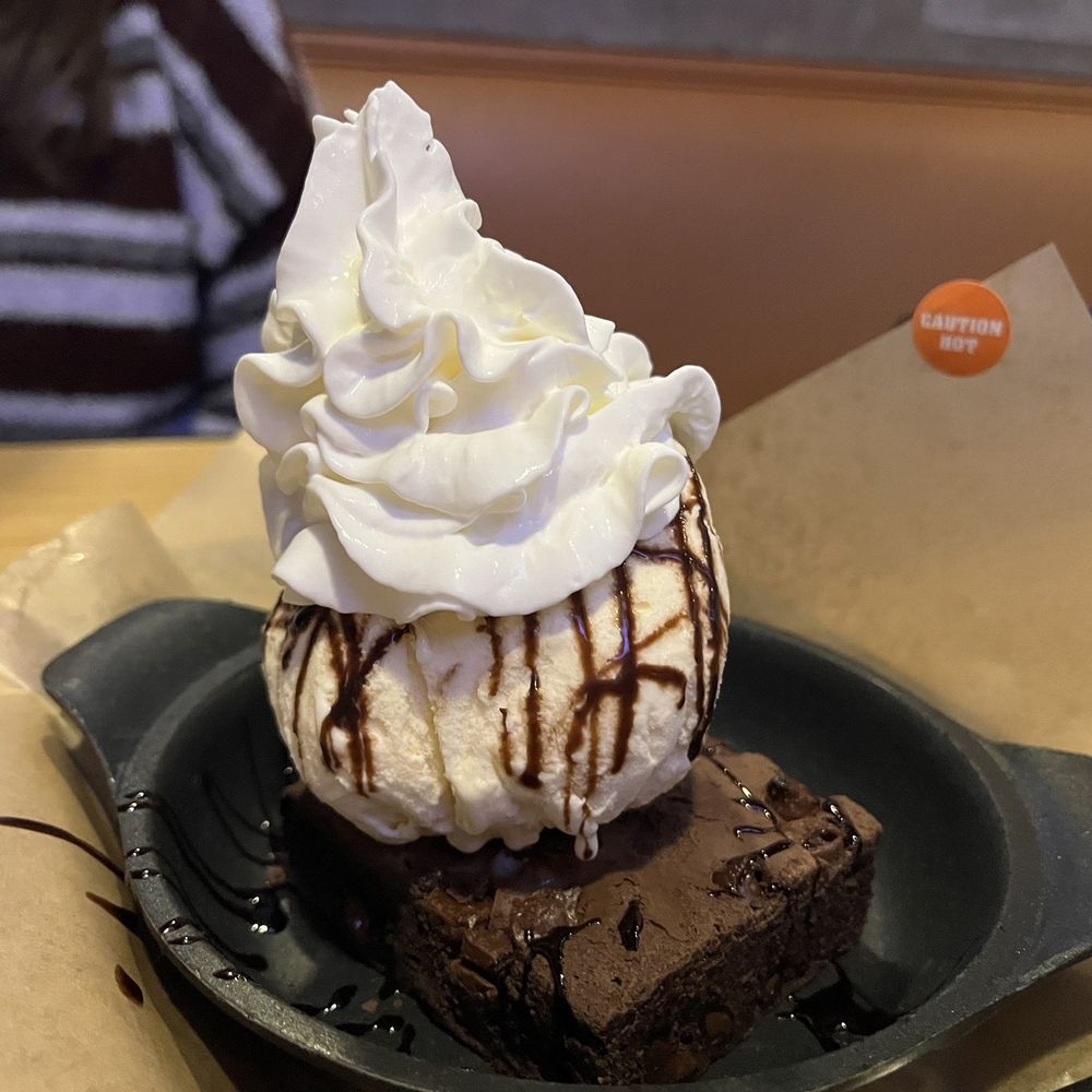 Buffalo Wild Wings - Chocolate Chunk Brownie Skillet - Chicken Wings Near Me - Cincinnati, Ohio Buffalo Wild Wings - Chocolate Chunk Brownie Skillet - Chicken Wings Near Me - Cincinnati, Ohio