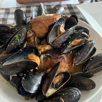 Charred Brick Oven - Mussels - Pizza Near Me - Seaford, New York