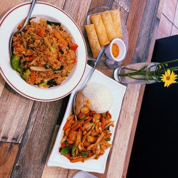 Thai Corner - Worcester - Veggies Crispy Rolls, Basil Fried Rice (spicy) + Cashew Nuts (spicy) w chicken-- - Thai Near Me - Worcester, Massachusetts