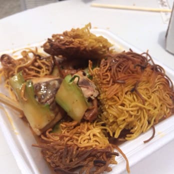 Aloha Manapua - Chicken and cake noodles in oyster sauce - Dim Sum Near Me - Honolulu, Hawaii Aloha Manapua - Chicken and cake noodles in oyster sauce - Dim Sum Near Me - Honolulu, Hawaii
