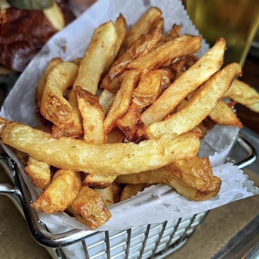 Vauxhall - These are the advertised hand cut fries- NOT AT ALL what you get!!!!! - Burgers Near Me - Huntington, New York Vauxhall - These are the advertised hand cut fries- NOT AT ALL what you get!!!!! - Burgers Near Me - Huntington, New York