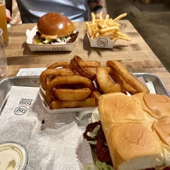 Dog Haus Biergarten - Old Pasadena - Cheeseburger and onion rings - New American Near Me - Pasadena, California Dog Haus Biergarten - Old Pasadena - Cheeseburger and onion rings - New American Near Me - Pasadena, California