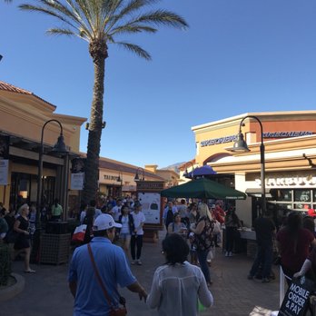 Desert Hills Premium Outlets - Shopping Centers Near Me - Cabazon, California Desert Hills Premium Outlets - Shopping Centers Near Me - Cabazon, California
