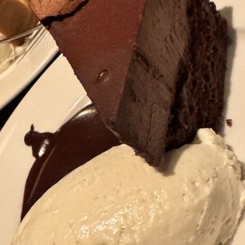 Beatrix - Tall, Dark & Handsome Chocolate Cake - housemade hot fudge - Coffee & Tea Near Me - Oak Brook, Illinois