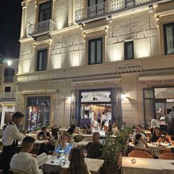 Francese / Carmela - Pretty lit for 11pm on a Wednesday.