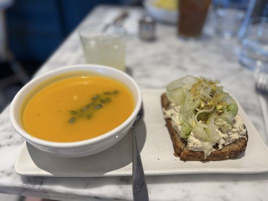 Bouchon Bakery & Cafe by null