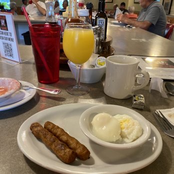 Salles Café - Lots of counter space - Breakfast & Brunch Near Me - Tulare, California