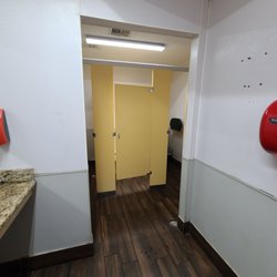 USA Truckstop - Women's Restroom