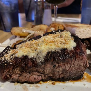 Henry Flach - Henry Flach Steakhouse; we'll be back! #BradyEats - Pubs Near Me - West Allis, Wisconsin