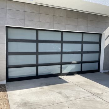 Besser Garage Doors - Garage Door Services Near Me - Palm Desert, California Besser Garage Doors - Garage Door Services Near Me - Palm Desert, California
