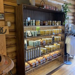 Jolene’s Tea House - Inside (8/11/2022)