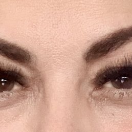 Full set volume lashes Full set volume lashes