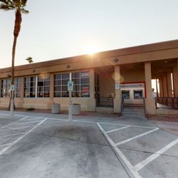 Bank of America Financial Center - Storefront