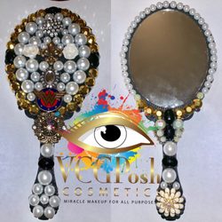 Vcgposh Lash & Makeup Bar - Custom handmade mirrors